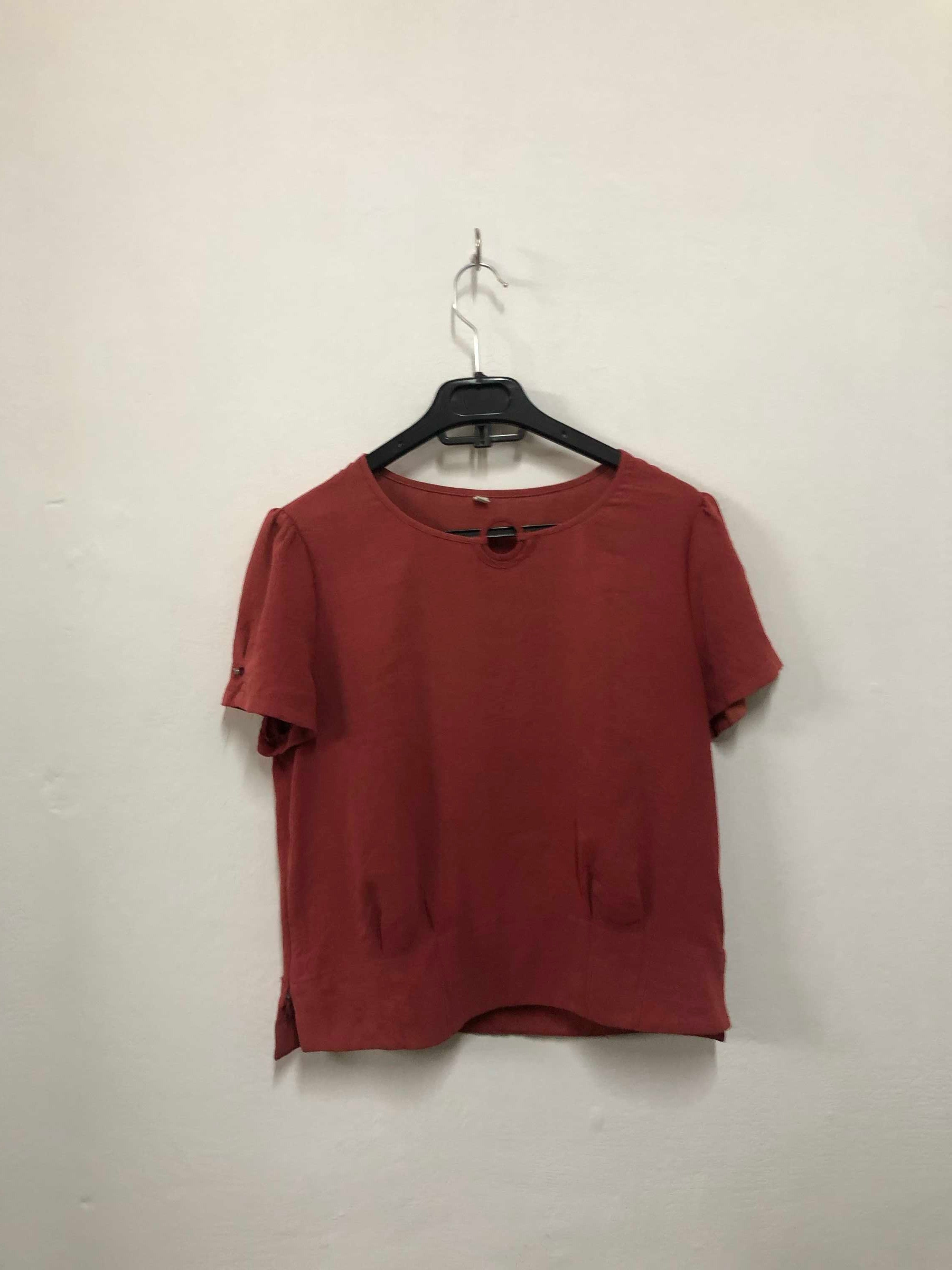 Plain Red Top