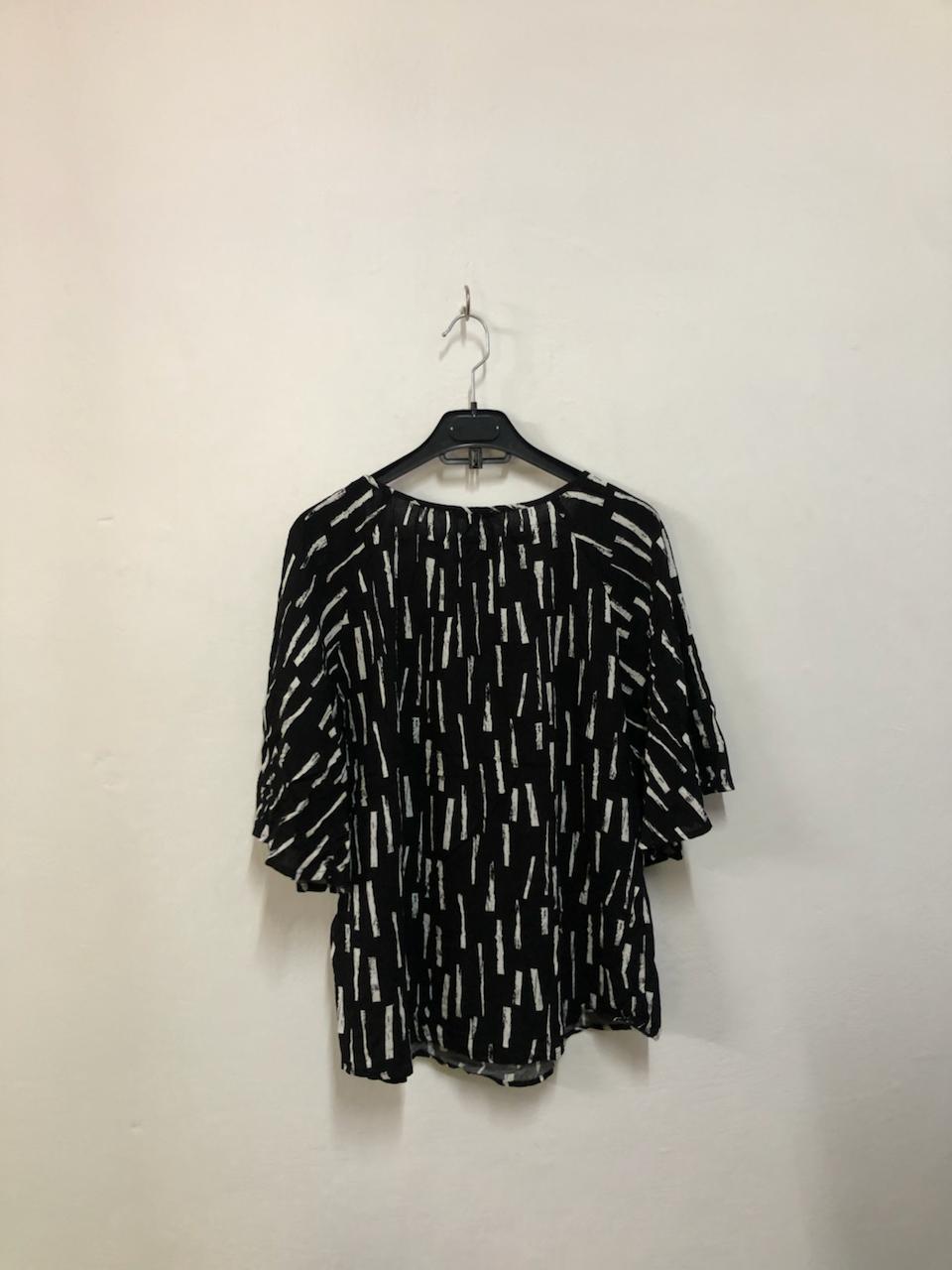 Black & White Abstract Top